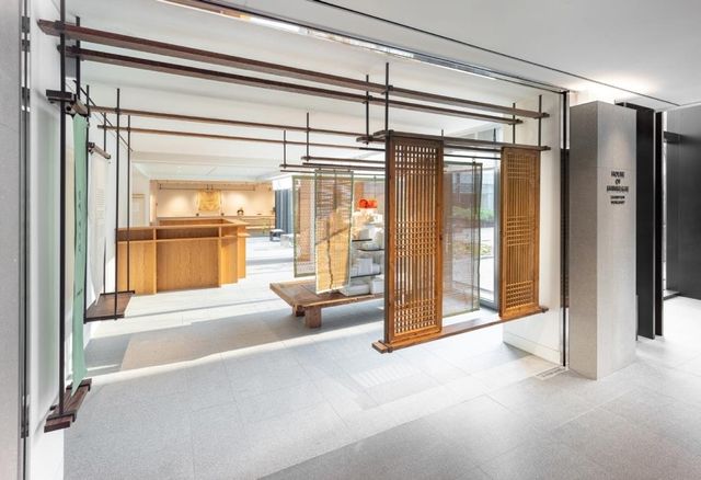 하우스오브신세계 헤리티지 전시장 입구