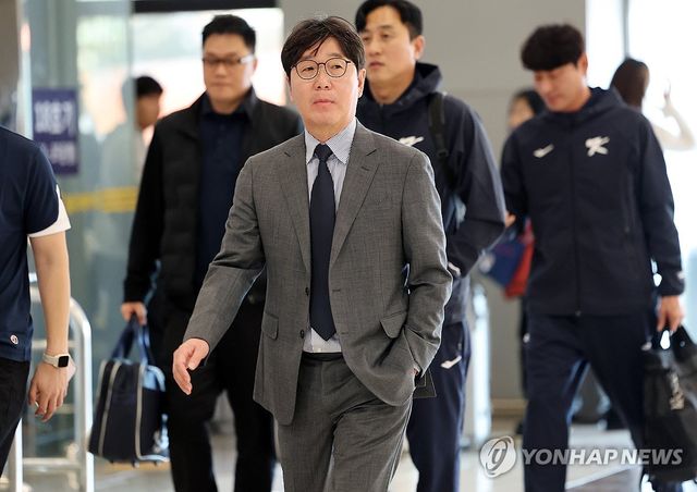 도쿄돔 향하는 류지현 감독