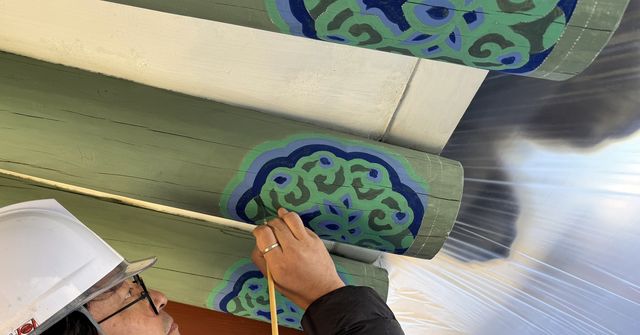 회전문 전통 단청에 등록 완료 적용 모습