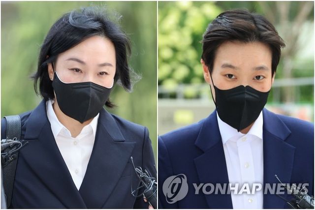 특검 출석하는 유경옥·정지원 전 행정관