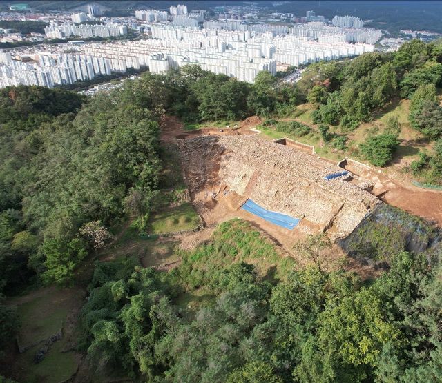 대구 팔거산성 발굴 조사 모습 