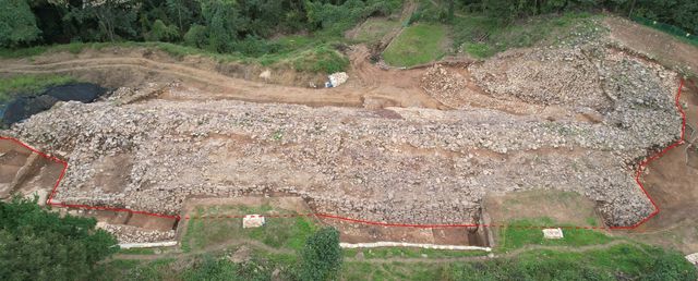 처음 지은 것(초축)으로 추정되는 체성 내벽