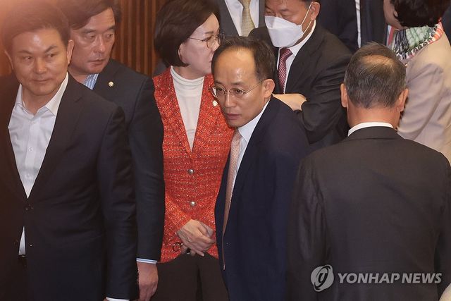 국회 본회의 출석한 추경호 의원