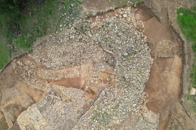 곡성과 박석 시설