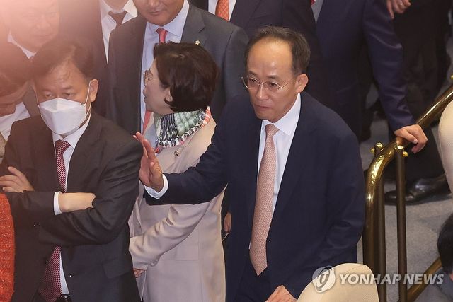 국회 본회의 출석한 추경호 의원