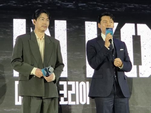 배우 정우성(좌)과 현빈(우)