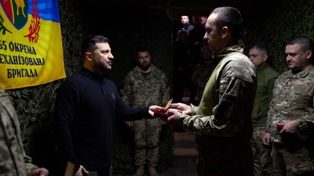 제65기계화독립여단 찾은 젤렌스키 