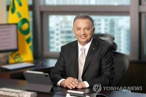 안와르 알 히즈아지 CEO