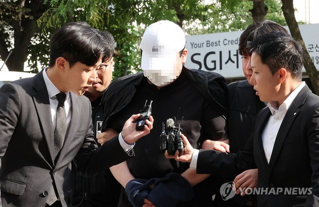 법정으로 향하는 살인 및 사체유기 혐의 40대