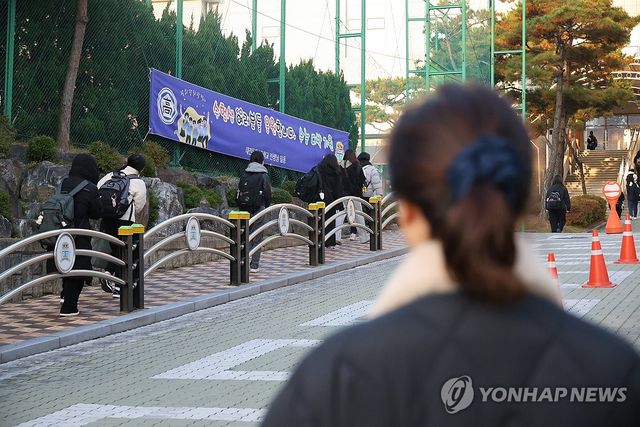 '버텨줘서 고마워 후회만 없게'