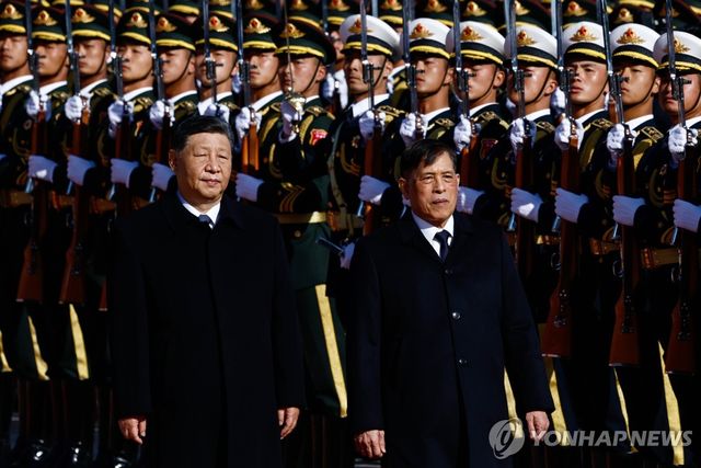 시진핑 중국 국가주석과 마하 와찌랄롱꼰 태국 국왕 부부 