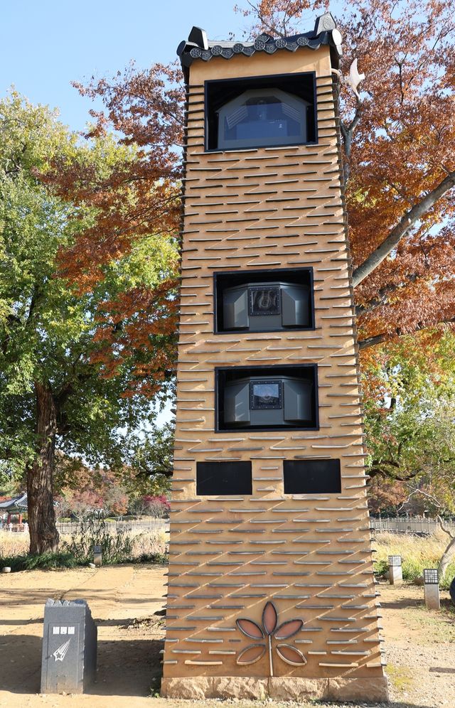 연화정 도서관 미디어파사드 기기