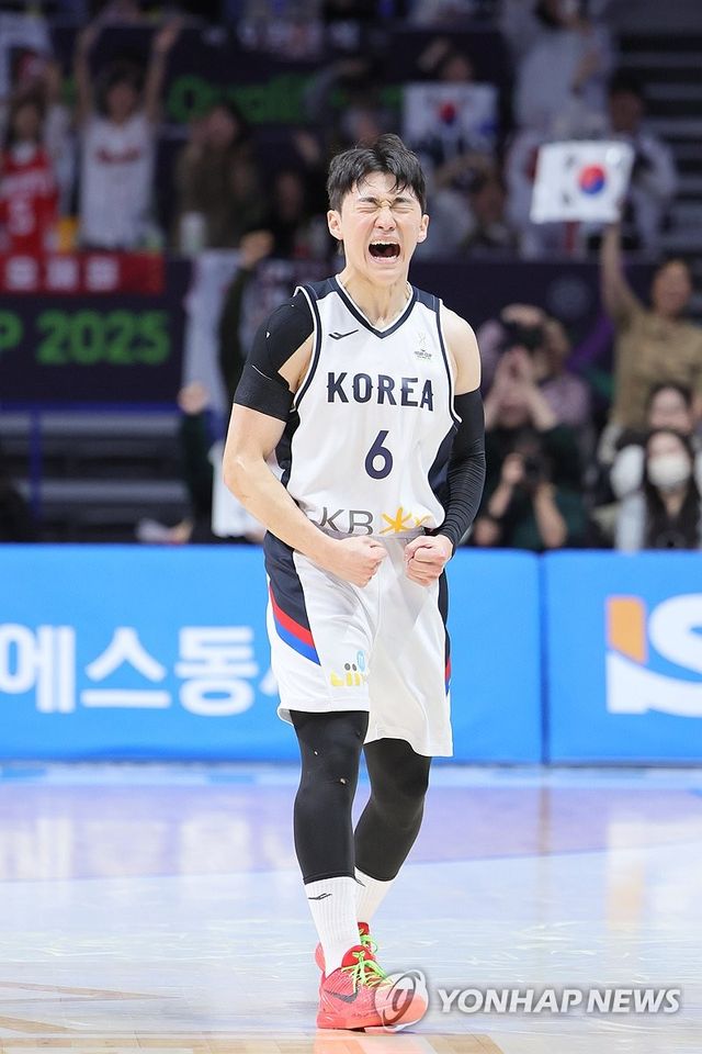 포효하는 문유현