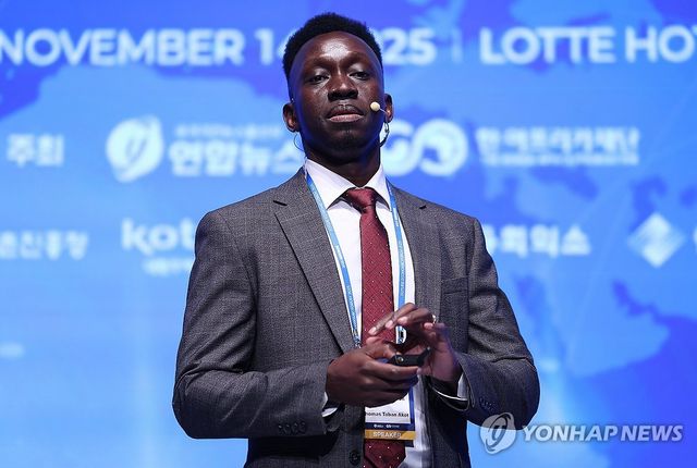 강연하는 토마스 타반 아콧 인제대 상계백병원 외과 전문의