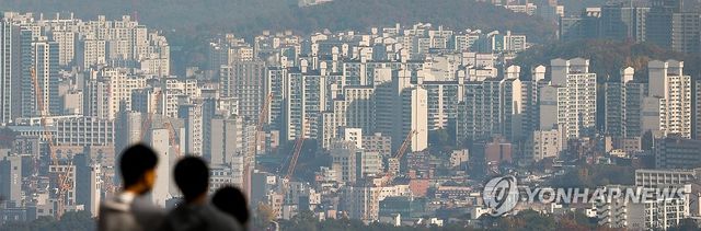 서울 남산에서 바라본 아파트 모습