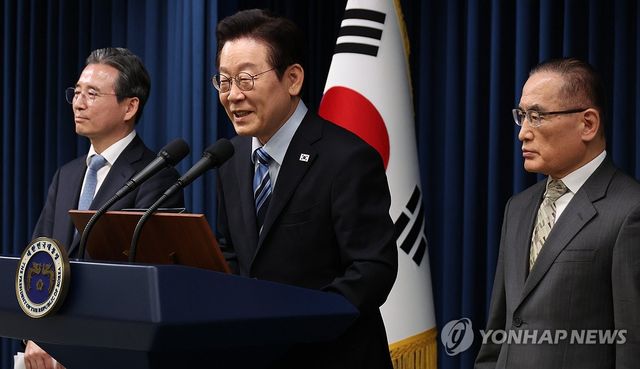 한미 팩트시트 타결 발표, 취재진 질문에 답하는 이재명 대통령