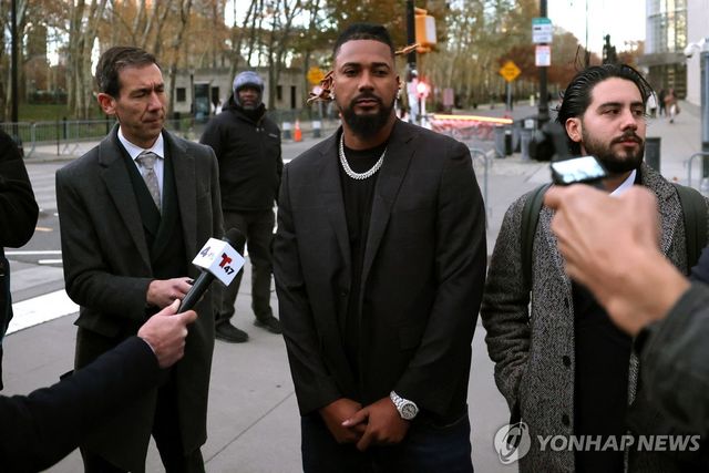 법정에 출두한 클라세