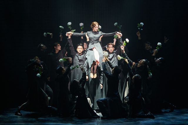 뮤지컬 '에비타' 속 에바 페론의 모습