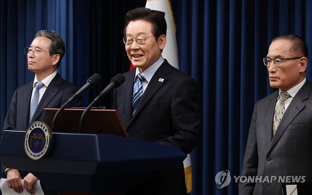 한미 팩트시트 타결 발표, 취재진 질문에 답하는 이재명 대통령