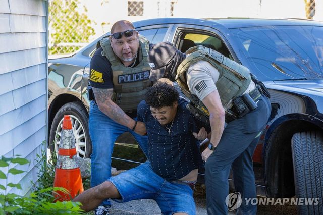 미국 워싱턴DC에서 단속 활동하는 이민 당국 요원들