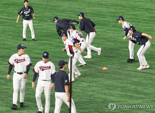 몸 푸는 한국대표팀