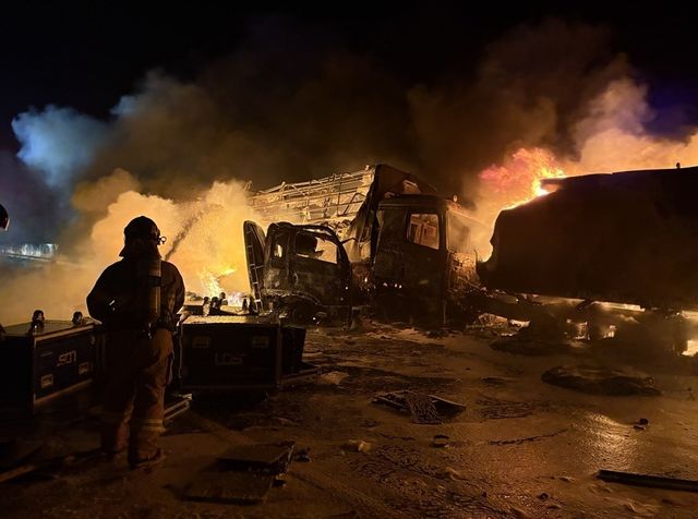 교통사고 화재로 전소된 차량