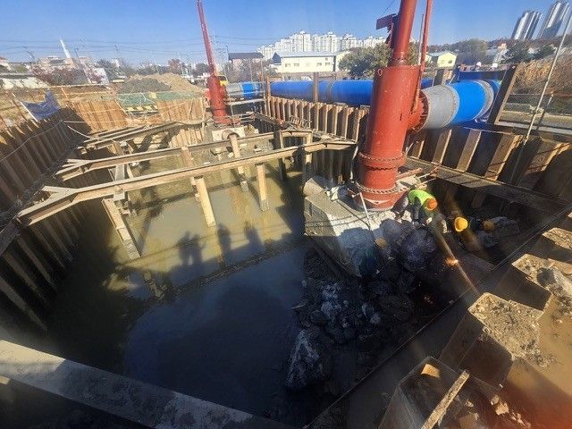 고양시 덕이동 광역송수관로 파손 현장 