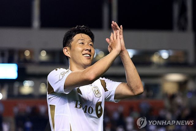 손흥민, MLS 데뷔전서 동점 PK 유도…LAFC 2-2 무승부에 한몫