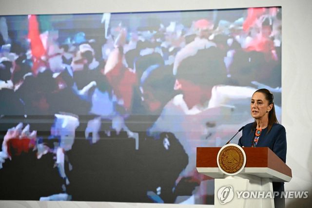 17일(현지시간) Z세대 시위 관련 언급하는 클라우디아 셰인바움 멕시코 대통령