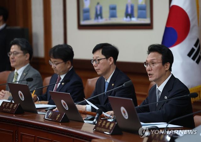 발언하는 김민석 국무총리