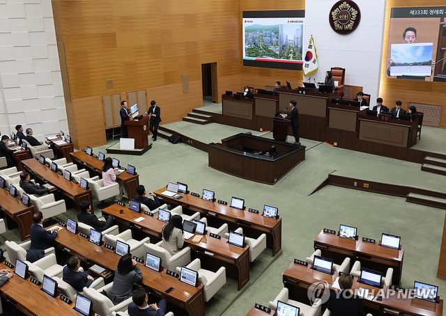 시정질의 답변하는 오세훈 서울시장