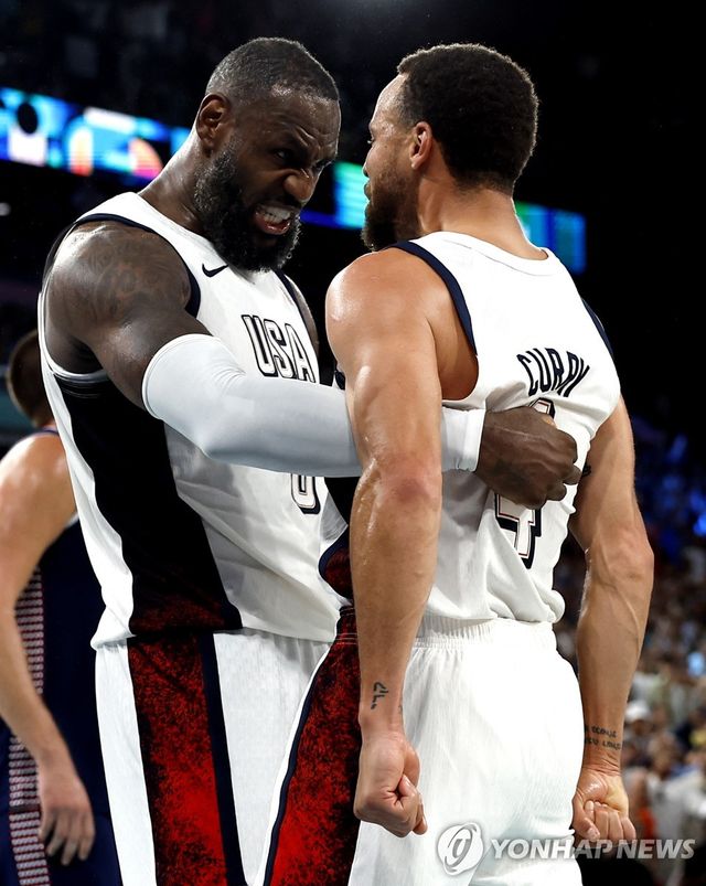 2024 파리 올림픽 당시 제임스와 커리