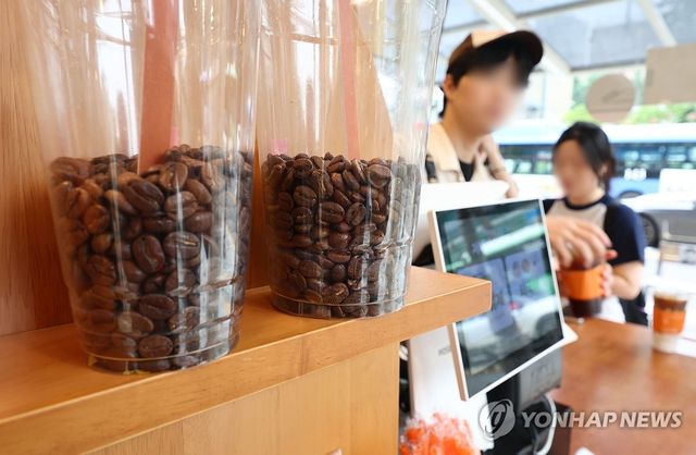 고환율에 직격탄…정유·항공·철강·면세, 경영계획도 '비상등'(종합) - 4