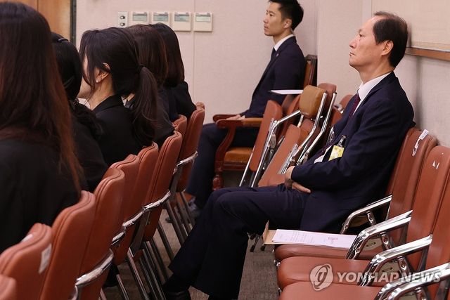 국감 증인선서 거부한 이완규 전 법제처장