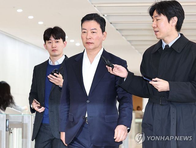 김건희특검 출석하는 김성훈 전 경호처 차장