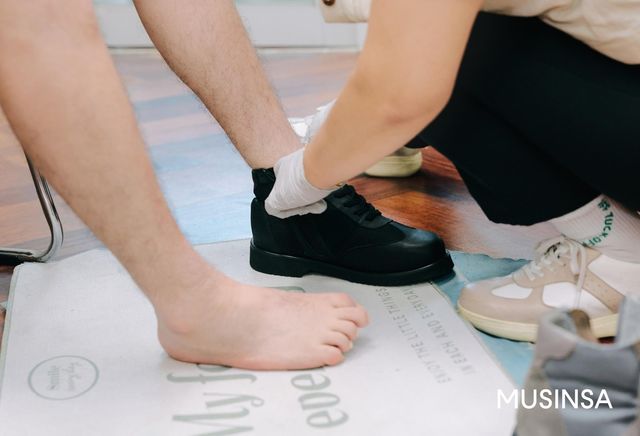 무신사, 장애인에 맞춤형 정형 신발 지원