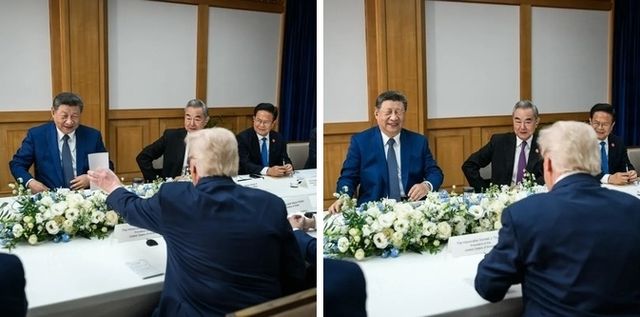 도널드 트럼프 미국 대통령이 내민 종이를 보고 시진핑 중국 국가주석이 웃는 모습