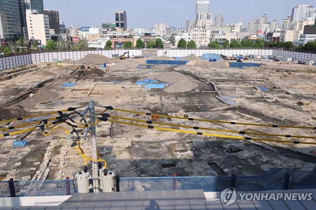 종로구 세운4구역 재개발 공사현장