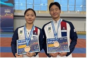 혼성 계주 동메달 합작한 민소윤(왼쪽)과 박세찬