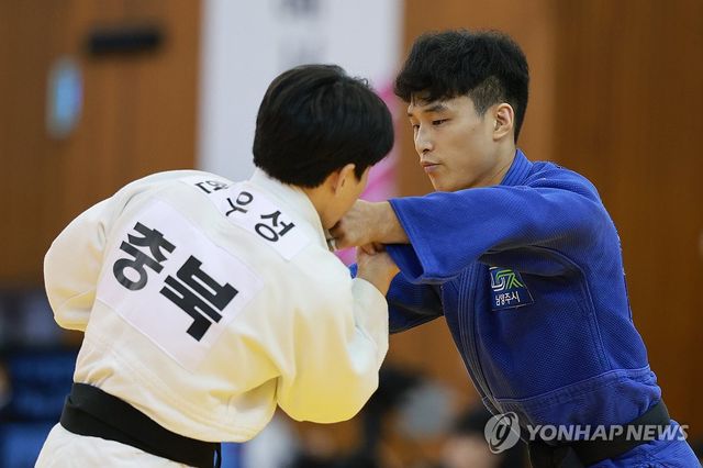 전국체전 나선 안바울(오른쪽)