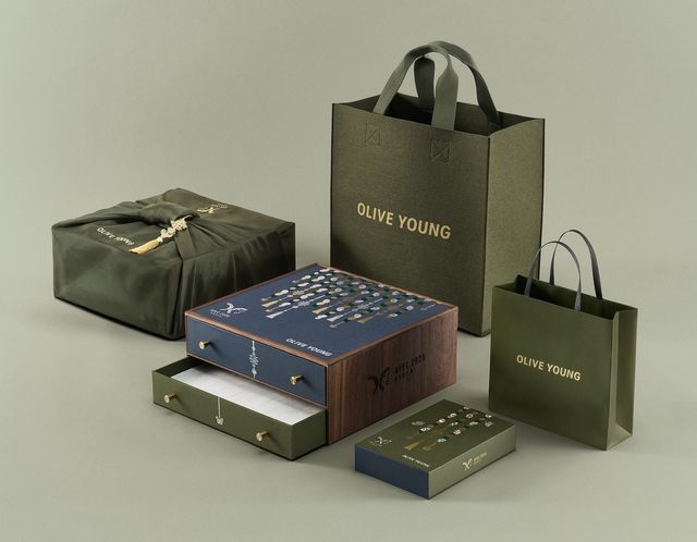 CJ올리브영이 제공한 각 회원 정상 공식 선물 및 정부 대표단 등 기념품[CJ올리브영 제공]