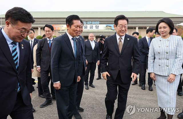 이재명 대통령 부부, G20 참석 계기 4개국 순방 출국