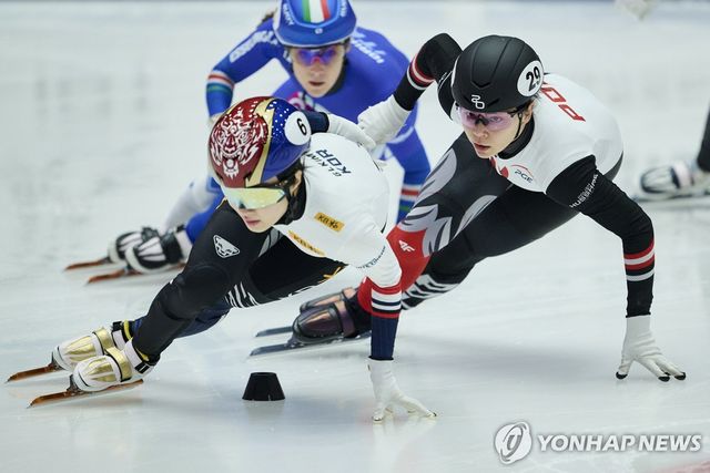 코너를 도는 김길리(6)