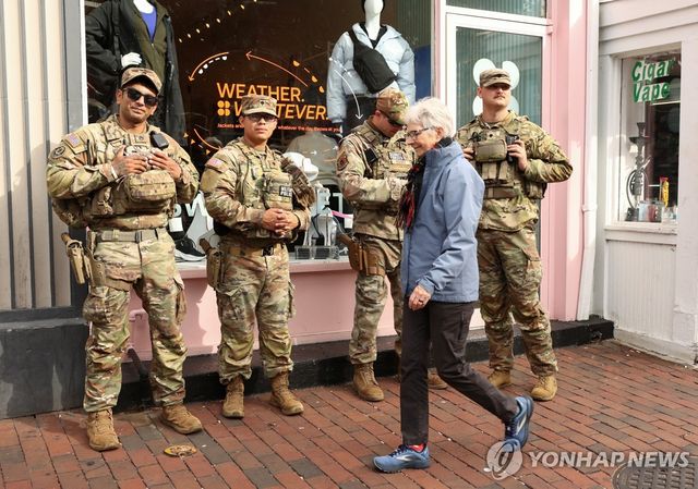 미국 수도 워싱턴DC를 순찰하는 주방위군