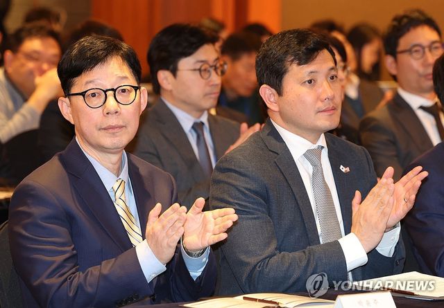 외교포럼 참석한 주한미국대사대리와 외교부 1차관