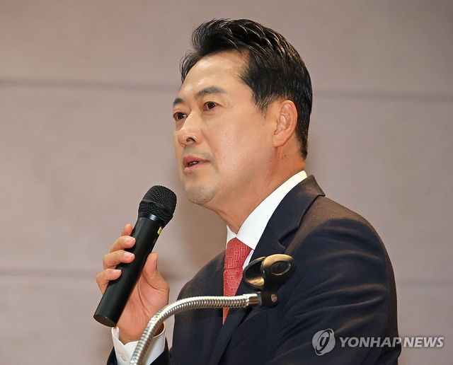 전국 당협 사무국장 성과공유회 발언하는 장동혁 대표