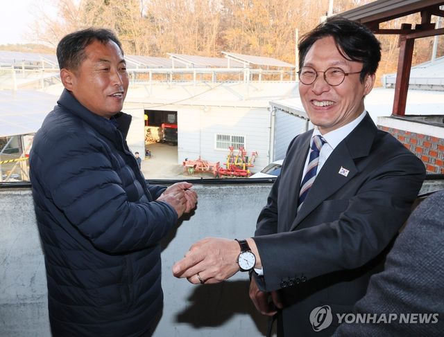 김민석 국무총리, '마을 태양광 발전소' 방문