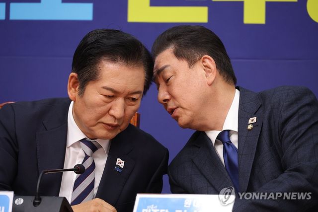 대화하는 정청래-김병기