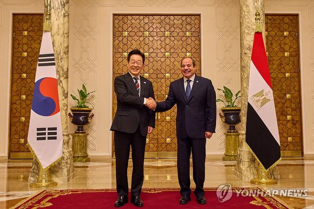 기념촬영하는 한-이집트 정상