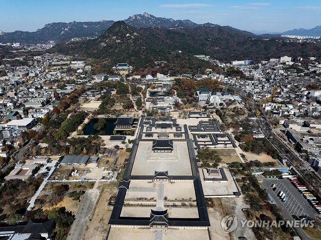 경복궁 스쳐간 가을